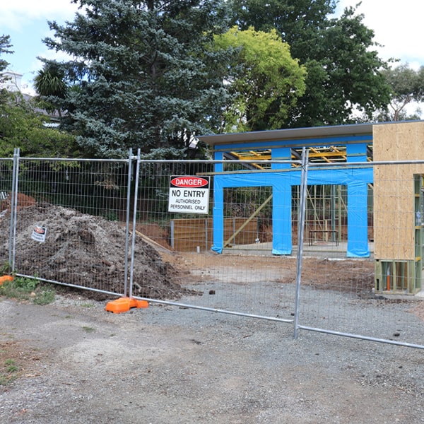 do you deliver and install temporary fencing and what's the cost for these services in Richlands VA